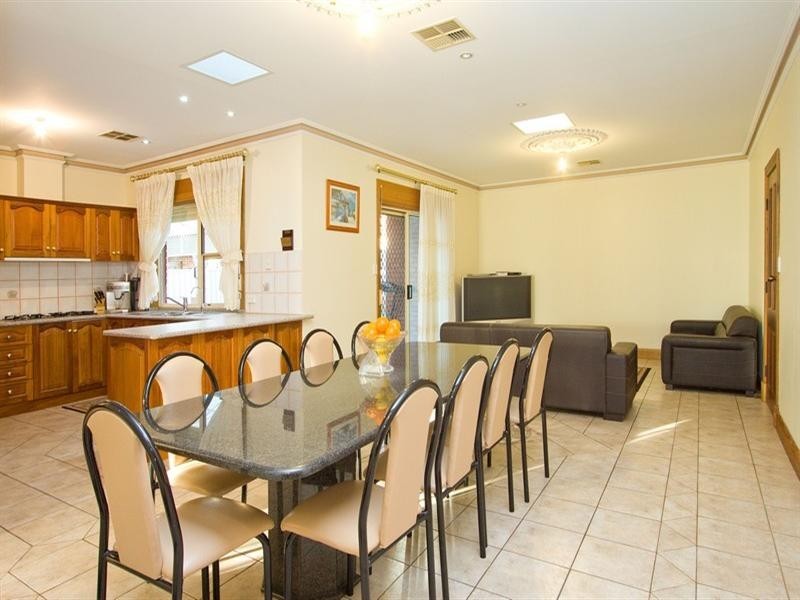 7 Aish Close, Newton SA 5074