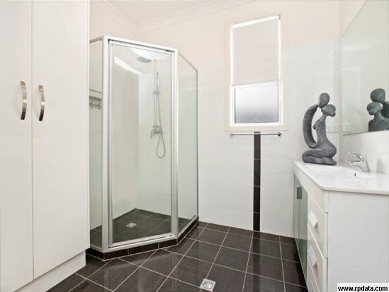 4 Esk Street, Findon SA 5023