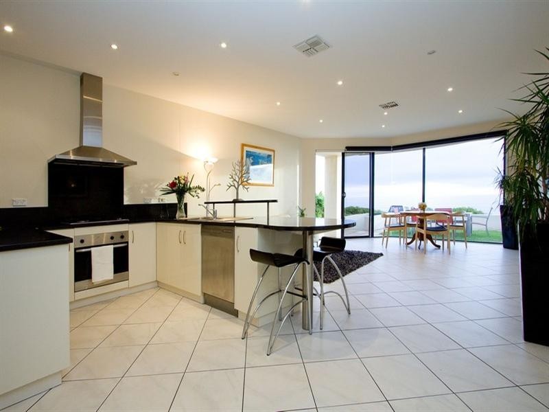 199 Esplanade, Henley Beach SA 5022