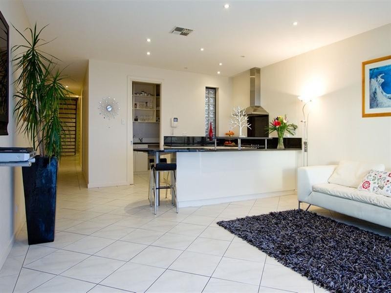 199 Esplanade, Henley Beach SA 5022