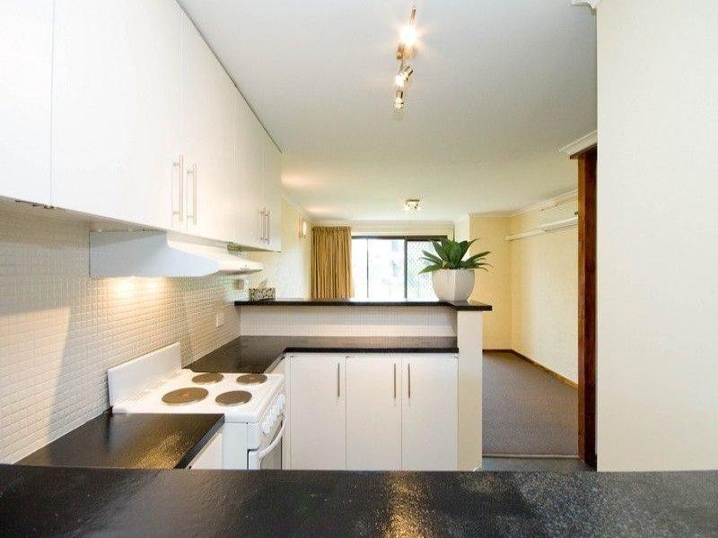 34 Sportsmans Drive, West Lakes SA 5021