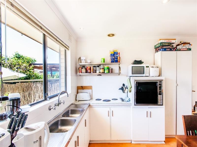 2/32 Mitton Avenue, Henley Beach SA 5022