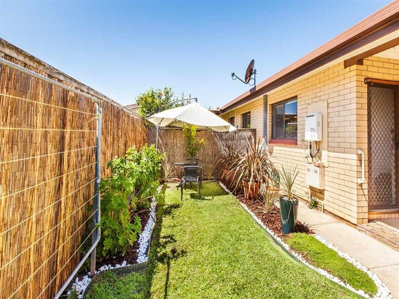 2/32 Mitton Avenue, Henley Beach SA 5022
