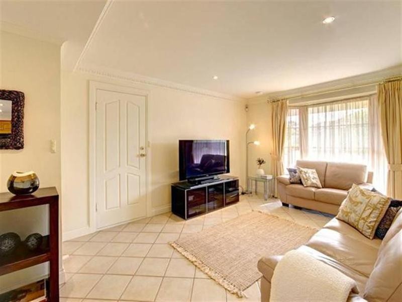 1 Tennyson Heights Court, Tennyson SA 5022