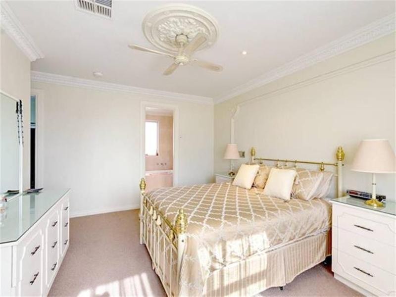 1 Tennyson Heights Court, Tennyson SA 5022