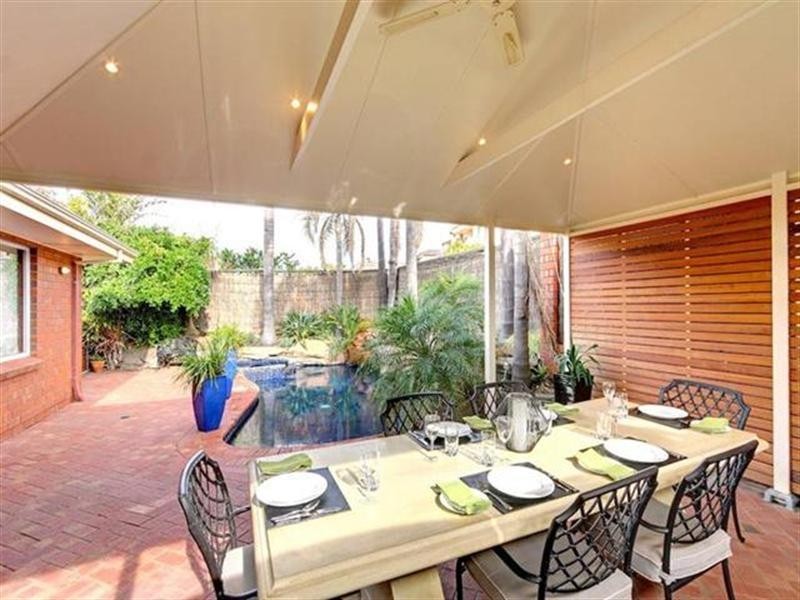 1 Tennyson Heights Court, Tennyson SA 5022