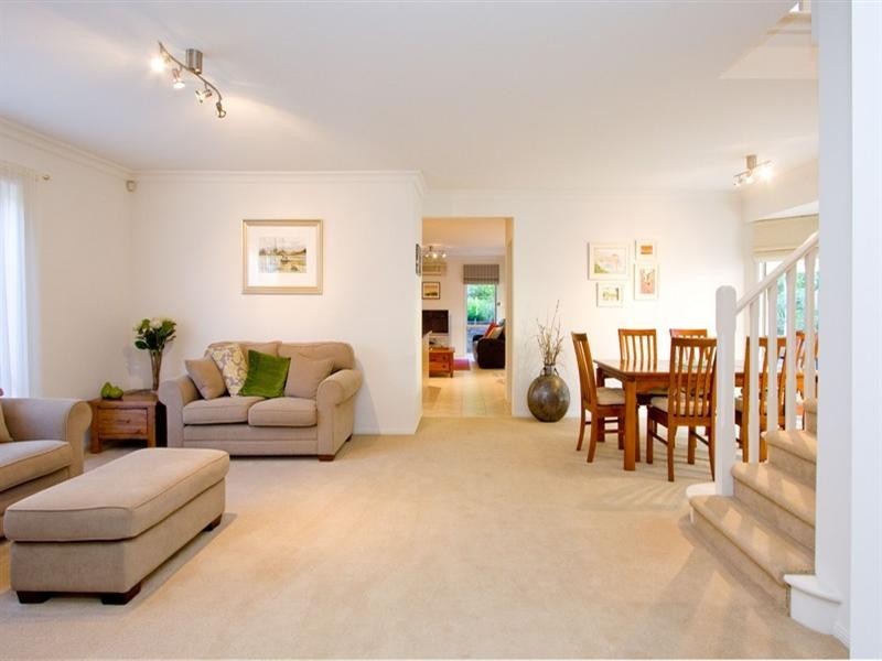 8 Sandalwood Crescent, Flagstaff Hill SA 5159