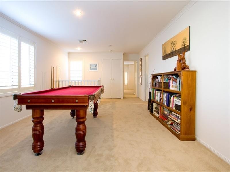 8 Sandalwood Crescent, Flagstaff Hill SA 5159