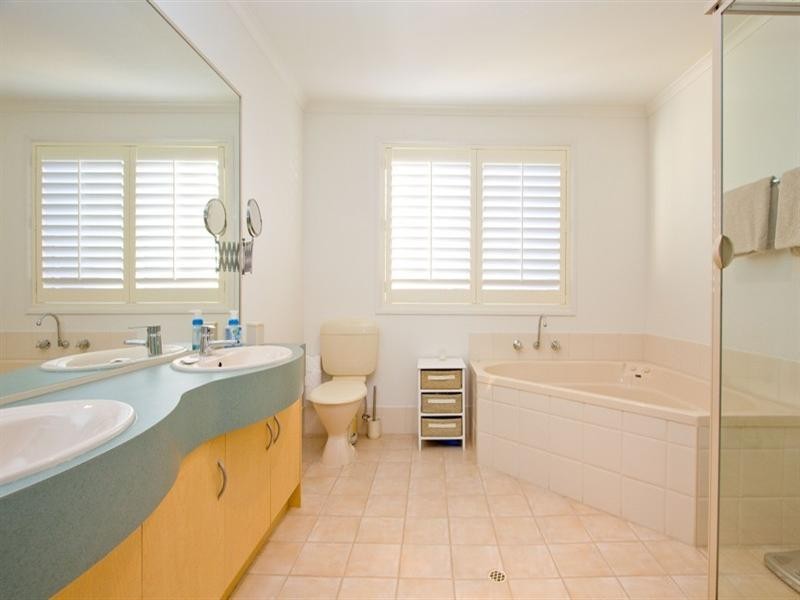 8 Sandalwood Crescent, Flagstaff Hill SA 5159