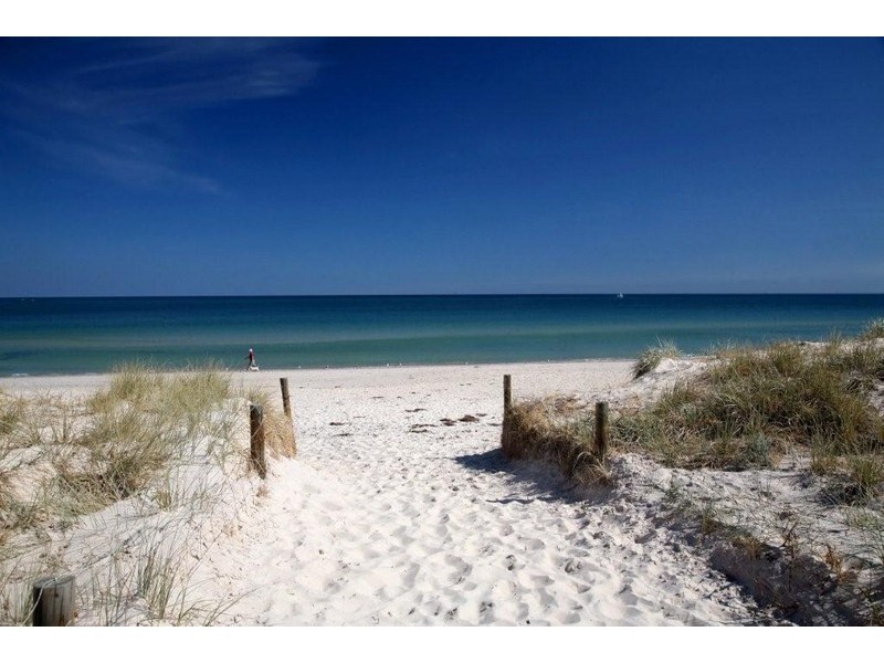 560 Seaview Road, Grange SA 5022