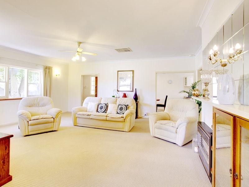 17 Howden Road, Fulham SA 5024