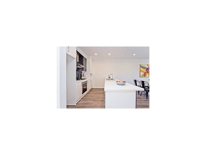 8 Flagstaff Road, Darlington SA 5047