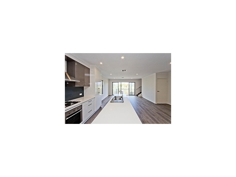 8 Flagstaff Road, Darlington SA 5047