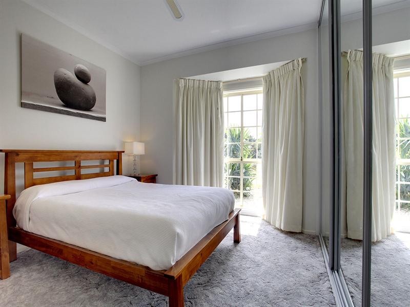 22 Phelps Court, Fulham SA 5024