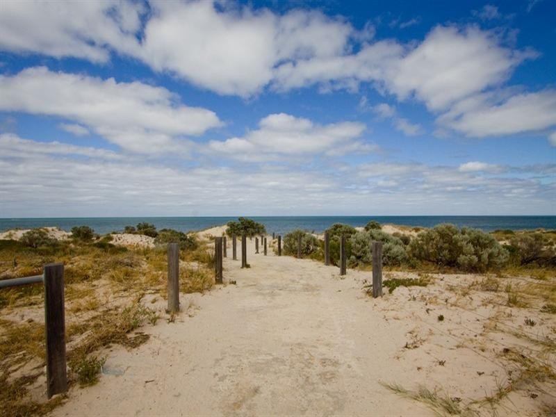 1/16 Military Road, West Beach SA 5024