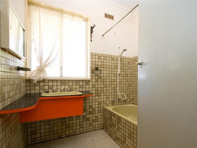 8 Plymouth Avenue, Sturt SA 5047