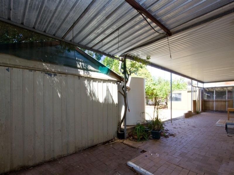 8 Plymouth Avenue, Sturt SA 5047