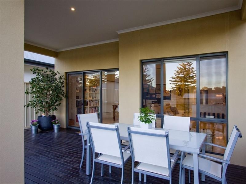 60 East Terrace, Henley Beach SA 5022