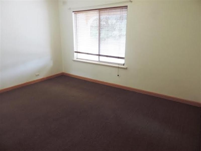 2/5 Livingstone Court, Findon SA 5023