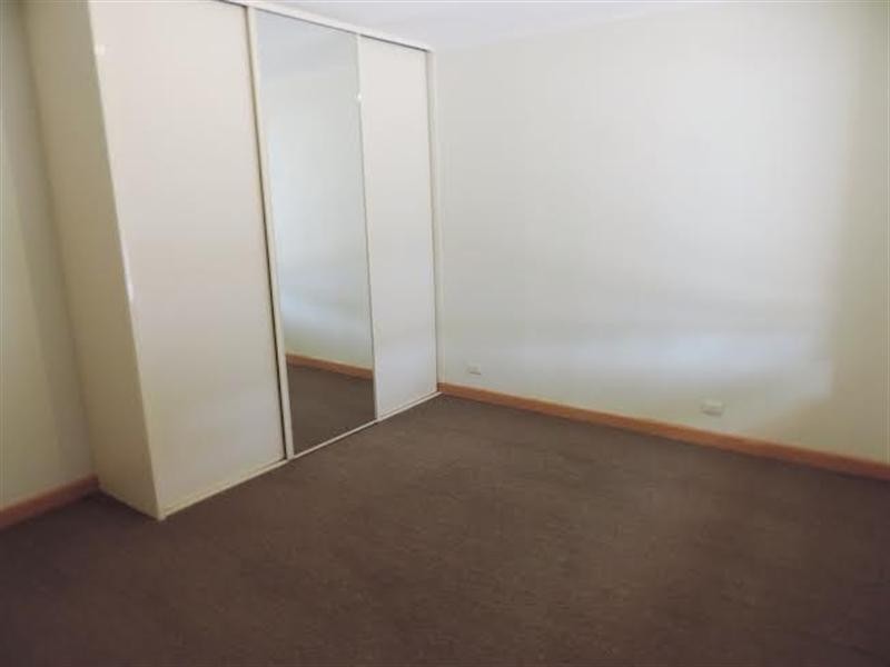 2/5 Livingstone Court, Findon SA 5023