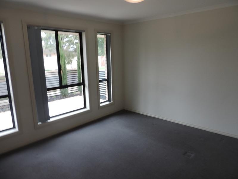 6 Beaconsfield Road, Mansfield Park SA 5012