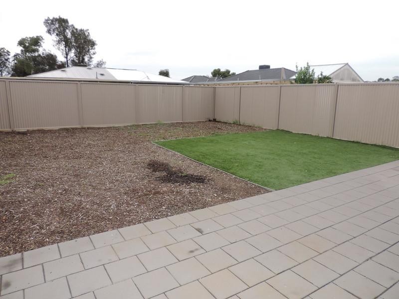 6 Beaconsfield Road, Mansfield Park SA 5012