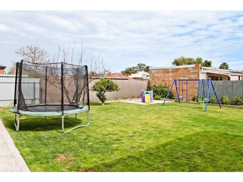 30 Fortisgreen Avenue, Pennington SA 5013