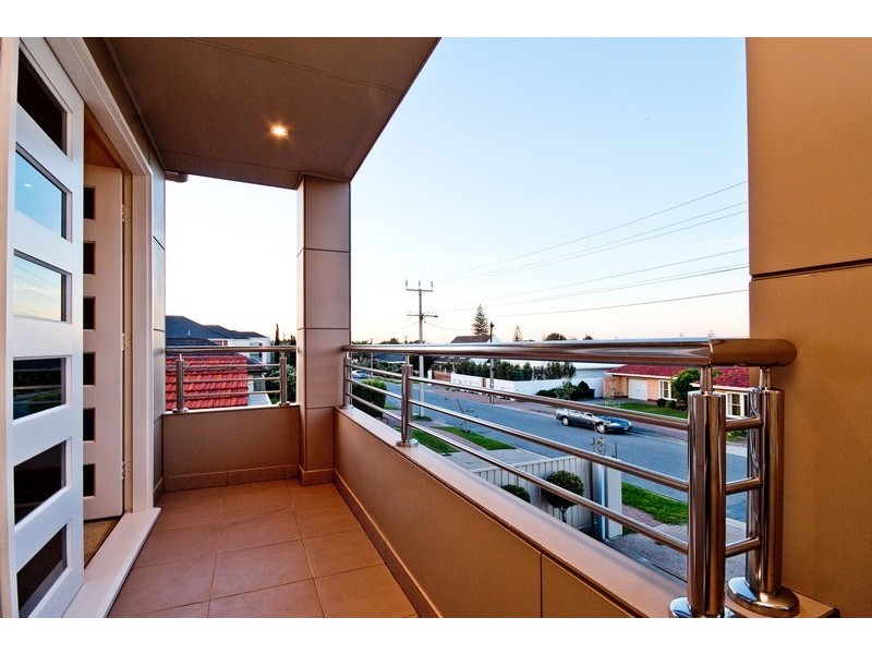 11A Richardson Avenue, Glenelg North SA 5045