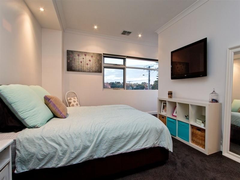 15A Hobart Road, Henley Beach South SA 5022