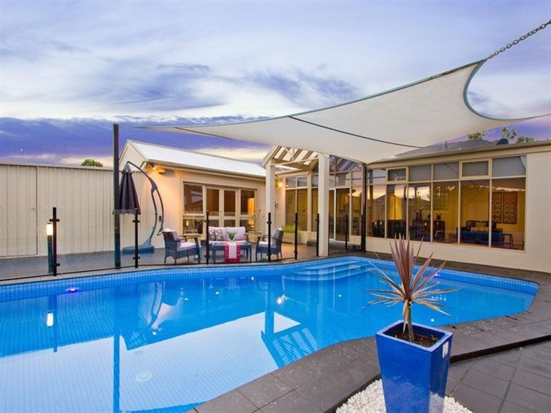 18 Colin Street, Findon SA 5023