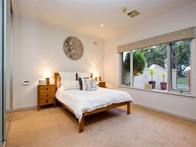 18 Colin Street, Findon SA 5023