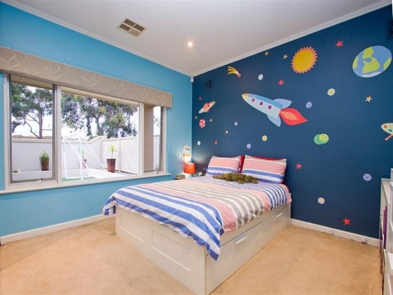 18 Colin Street, Findon SA 5023