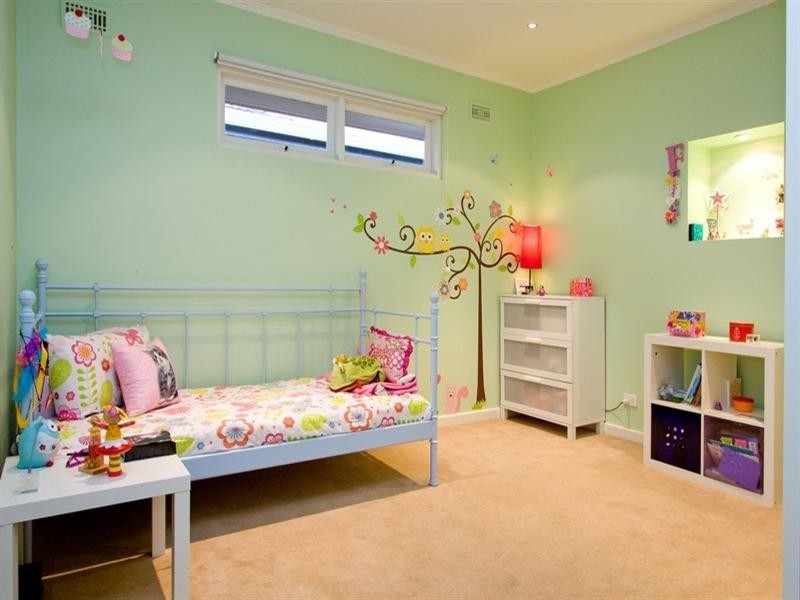 18 Colin Street, Findon SA 5023