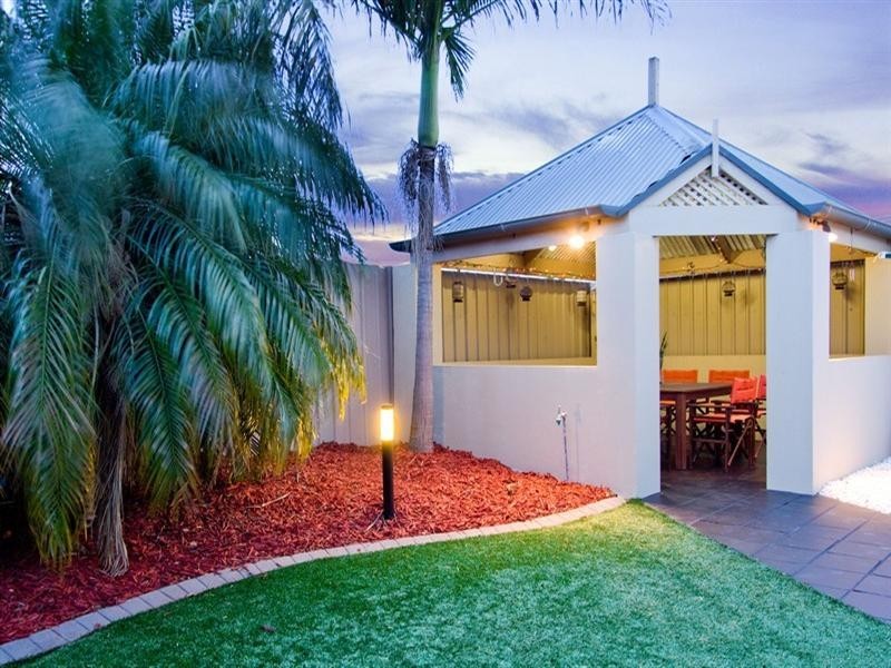 18 Colin Street, Findon SA 5023