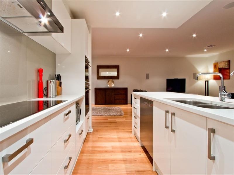 9A Rothesay Avenue, Glenelg North SA 5045