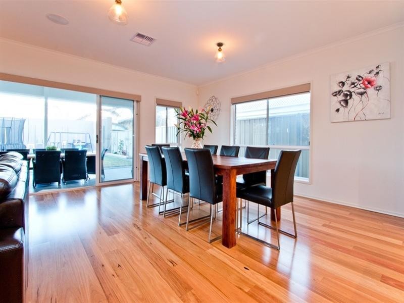 9A Rothesay Avenue, Glenelg North SA 5045