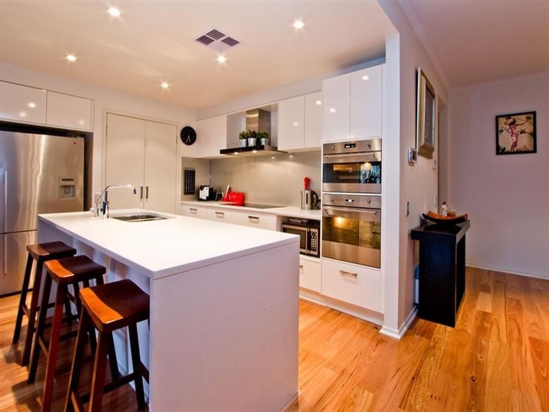 9A Rothesay Avenue, Glenelg North SA 5045