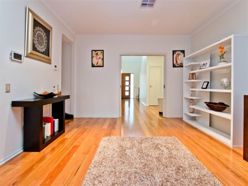 9A Rothesay Avenue, Glenelg North SA 5045