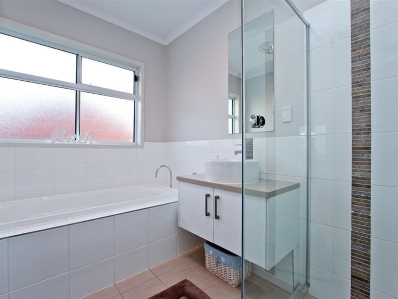 9A Rothesay Avenue, Glenelg North SA 5045