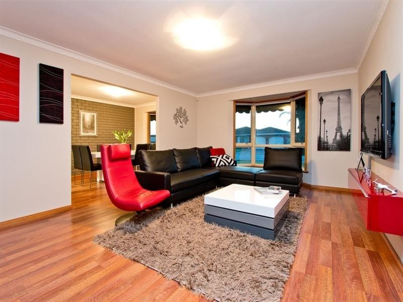 11 Bahamas Grove, West Lakes SA 5021