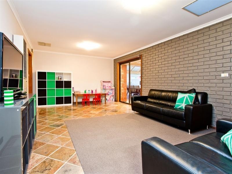 11 Bahamas Grove, West Lakes SA 5021