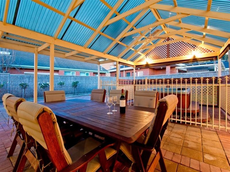 11 Bahamas Grove, West Lakes SA 5021