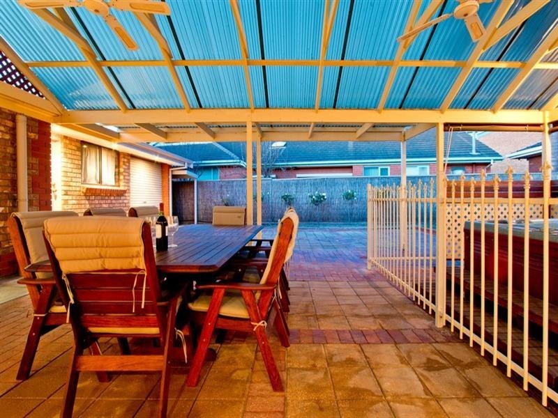 11 Bahamas Grove, West Lakes SA 5021