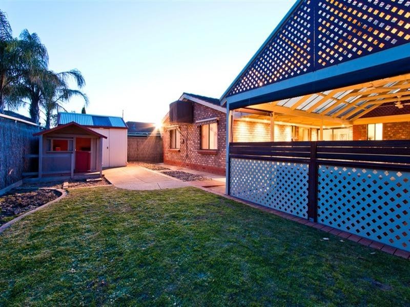 11 Bahamas Grove, West Lakes SA 5021