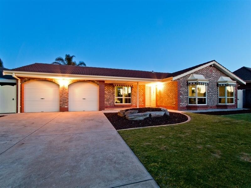 11 Bahamas Grove, West Lakes SA 5021