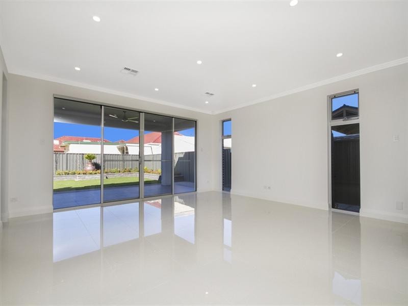 4 Porter Crescent, Fulham Gardens SA 5024