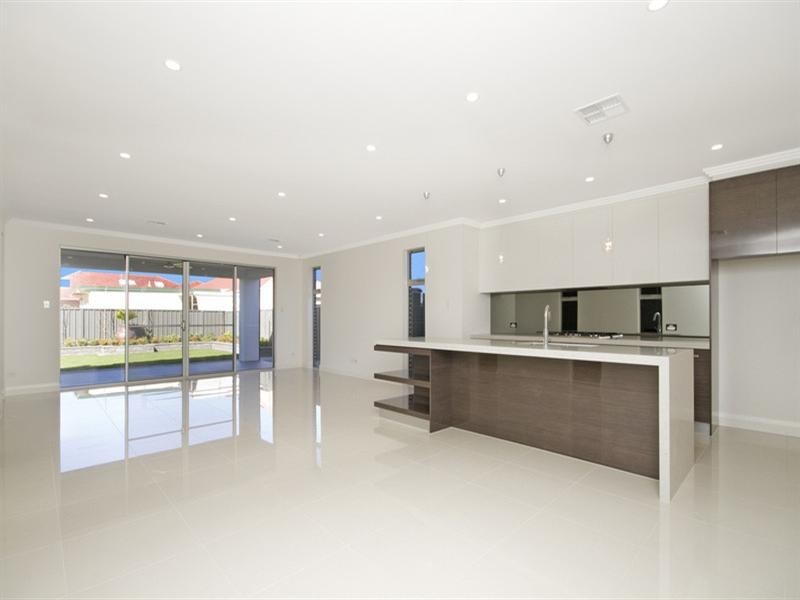 4 Porter Crescent, Fulham Gardens SA 5024