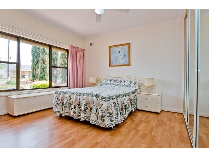 5 Broadmore Avenue, Fulham SA 5024