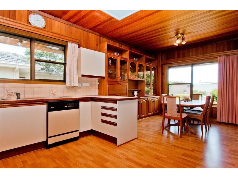 5 Broadmore Avenue, Fulham SA 5024