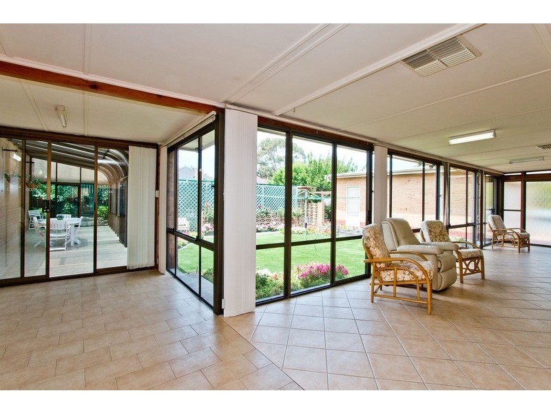 5 Broadmore Avenue, Fulham SA 5024